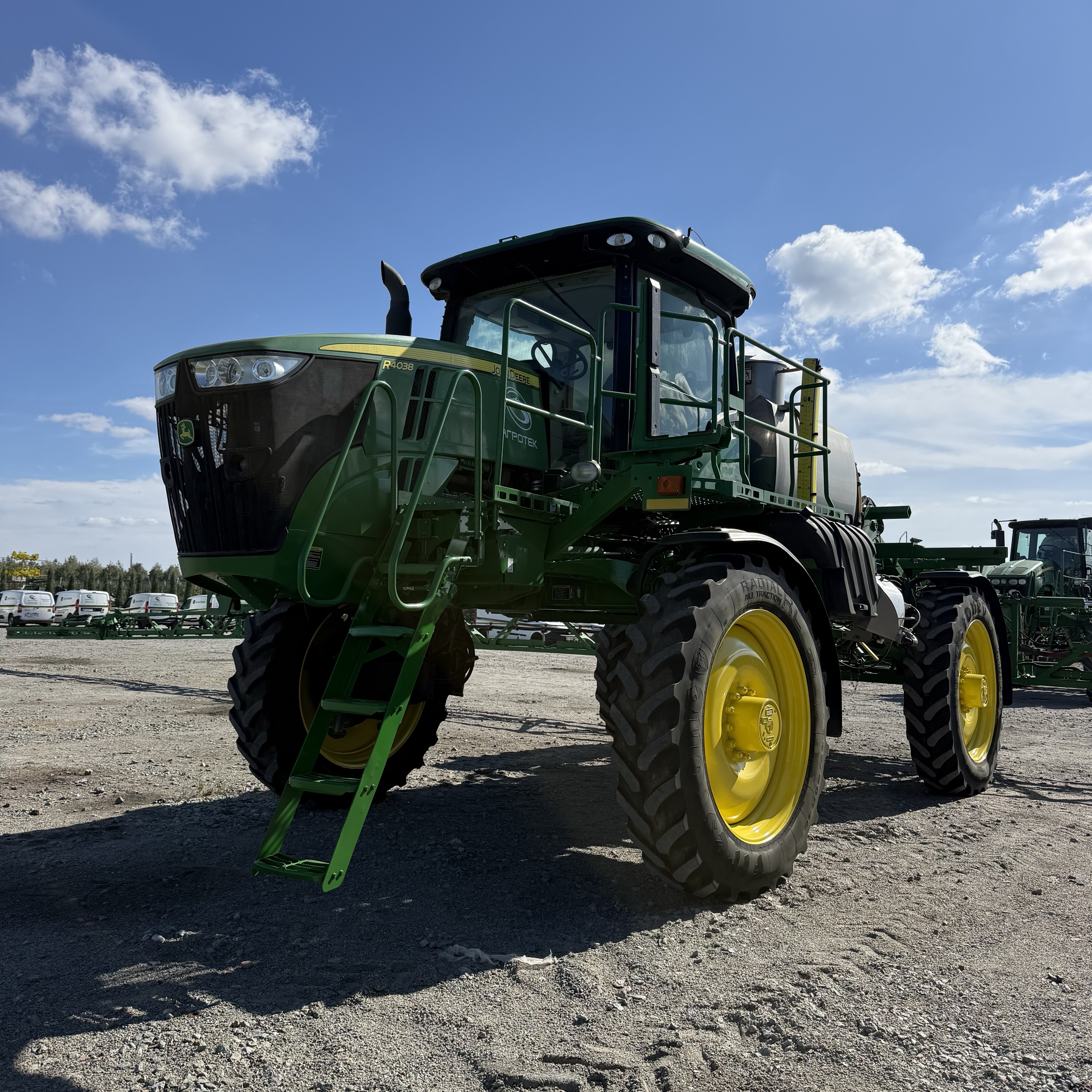 Обприскувач John Deere - R4038, 2015
