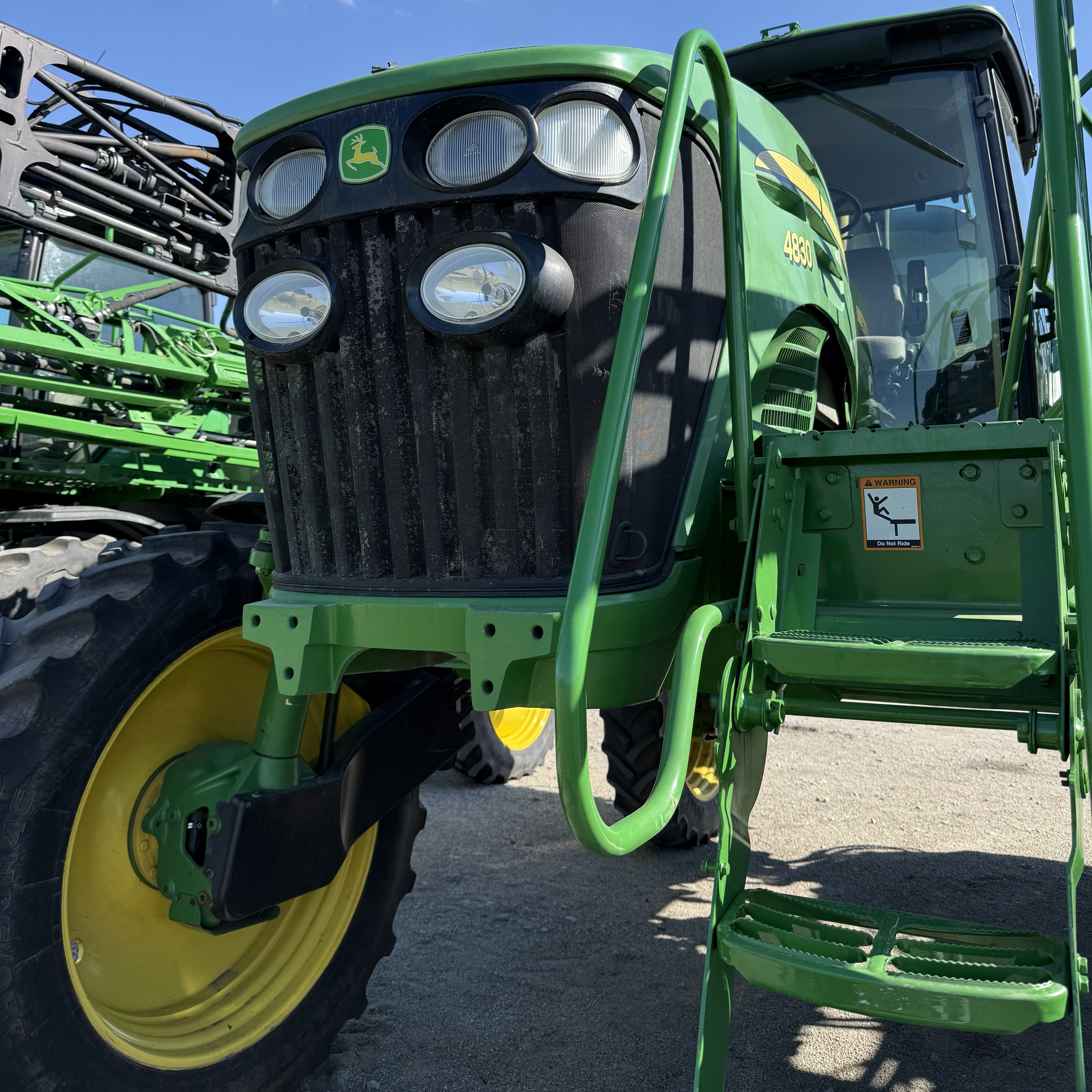 Опрыскиватель John Deere - 4830, 2012