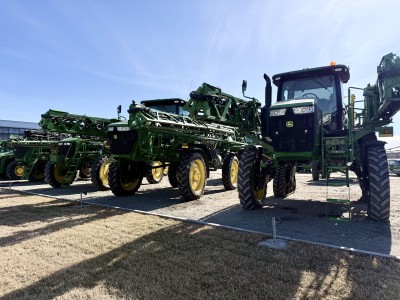 Опрыскиватель John Deere - R4038, 2014