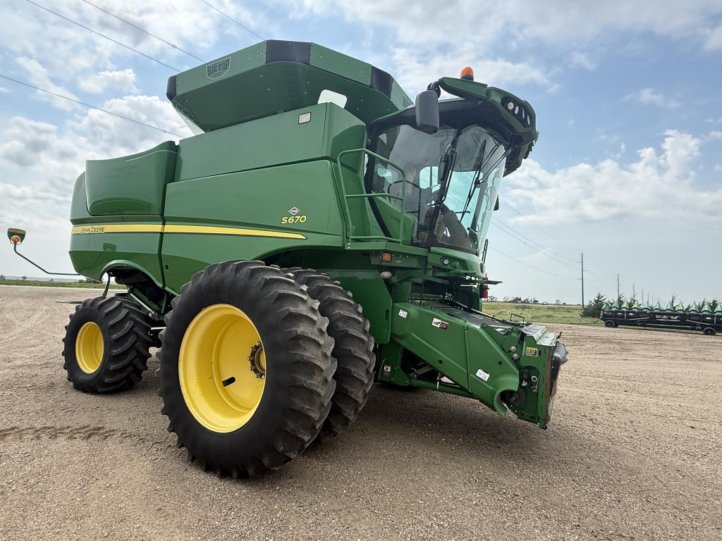 Комбайн John Deere - S670, 2013