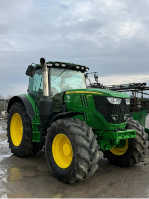 Трактор John Deere - 6215R, 2016