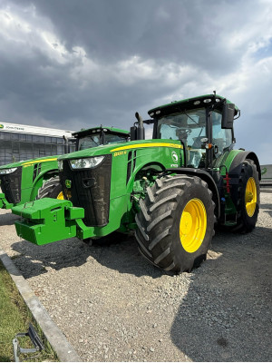 Трактор John Deere - 8320R, 2018