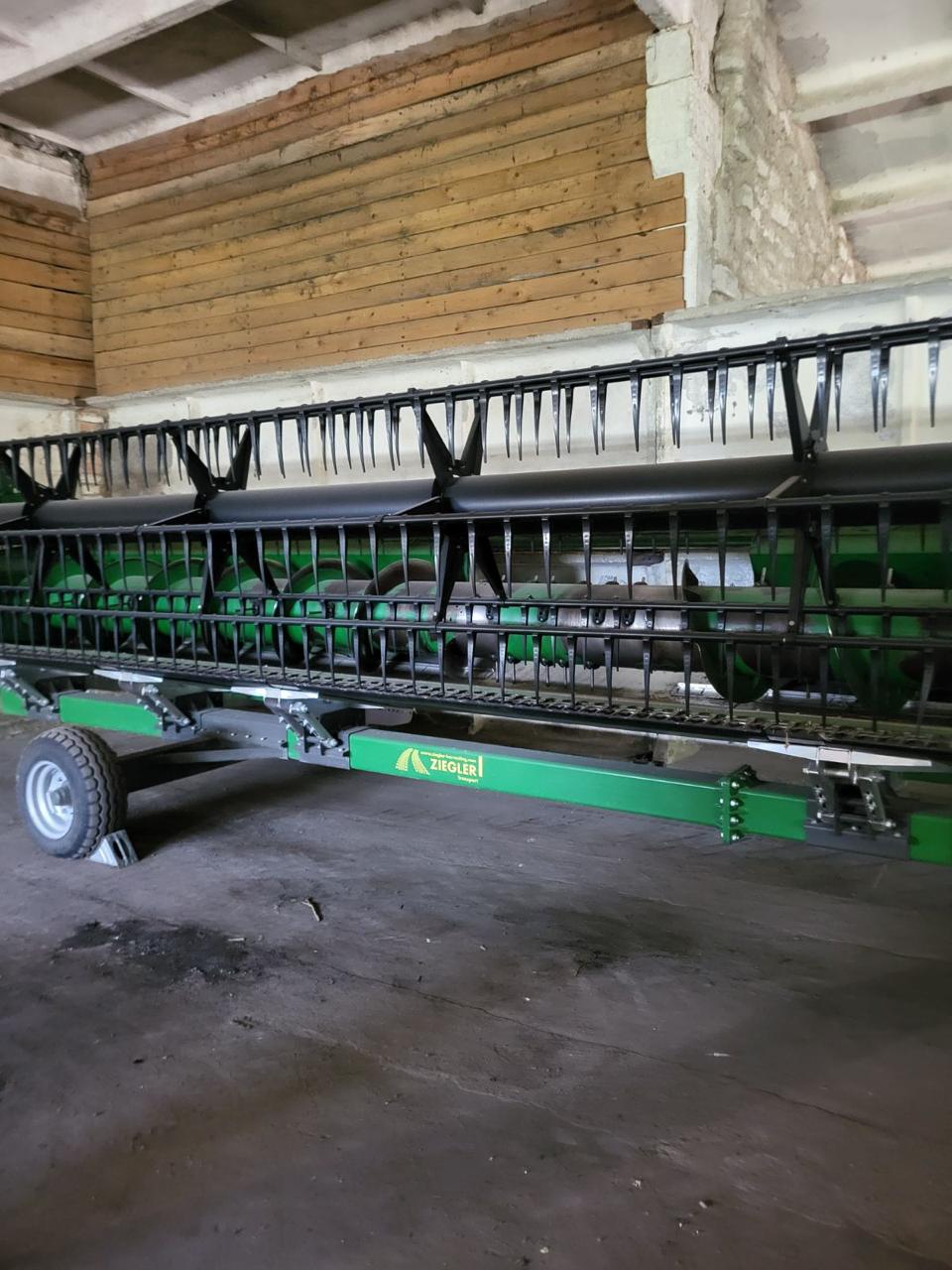 Комбайн John Deere - S780, 2022 (+ жниварка, візок)