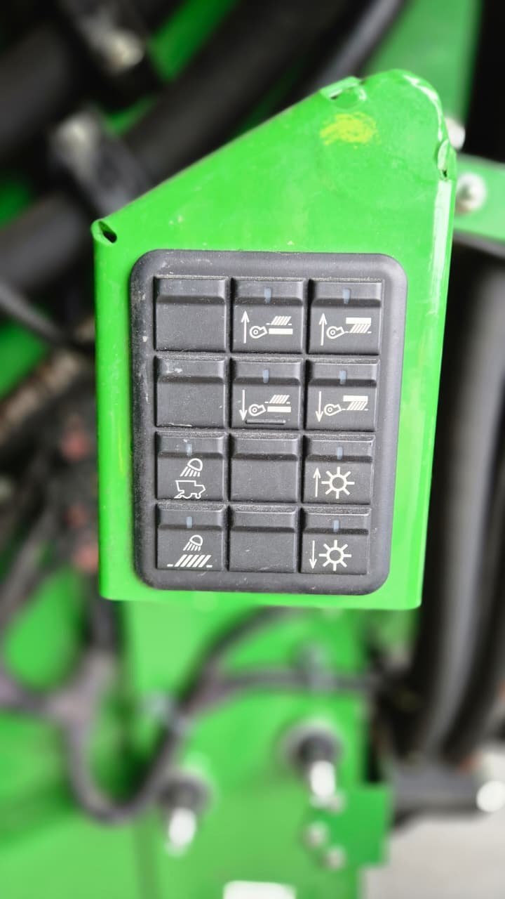Комбайн John Deere - Х9 1100, 2022 (+ жниварка, візок)