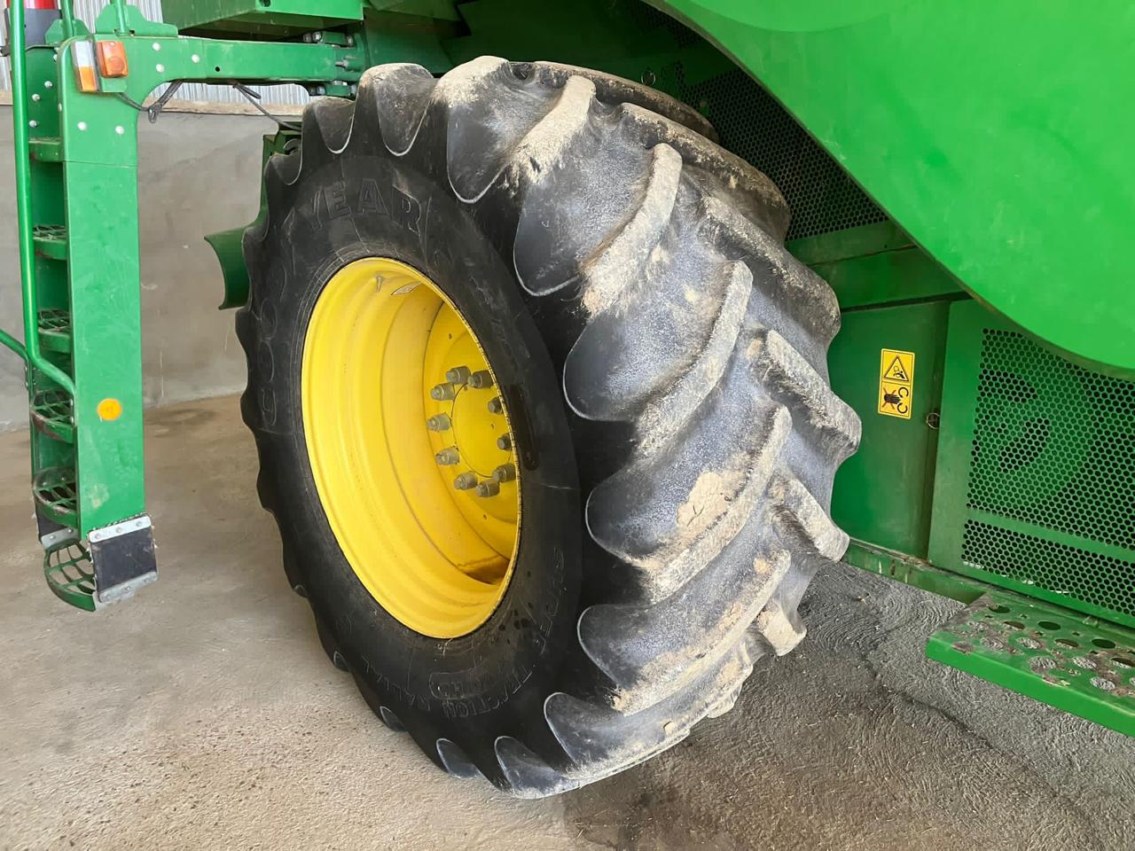 Комбайн John Deere - S660i, 2012 + жниварка,  візок