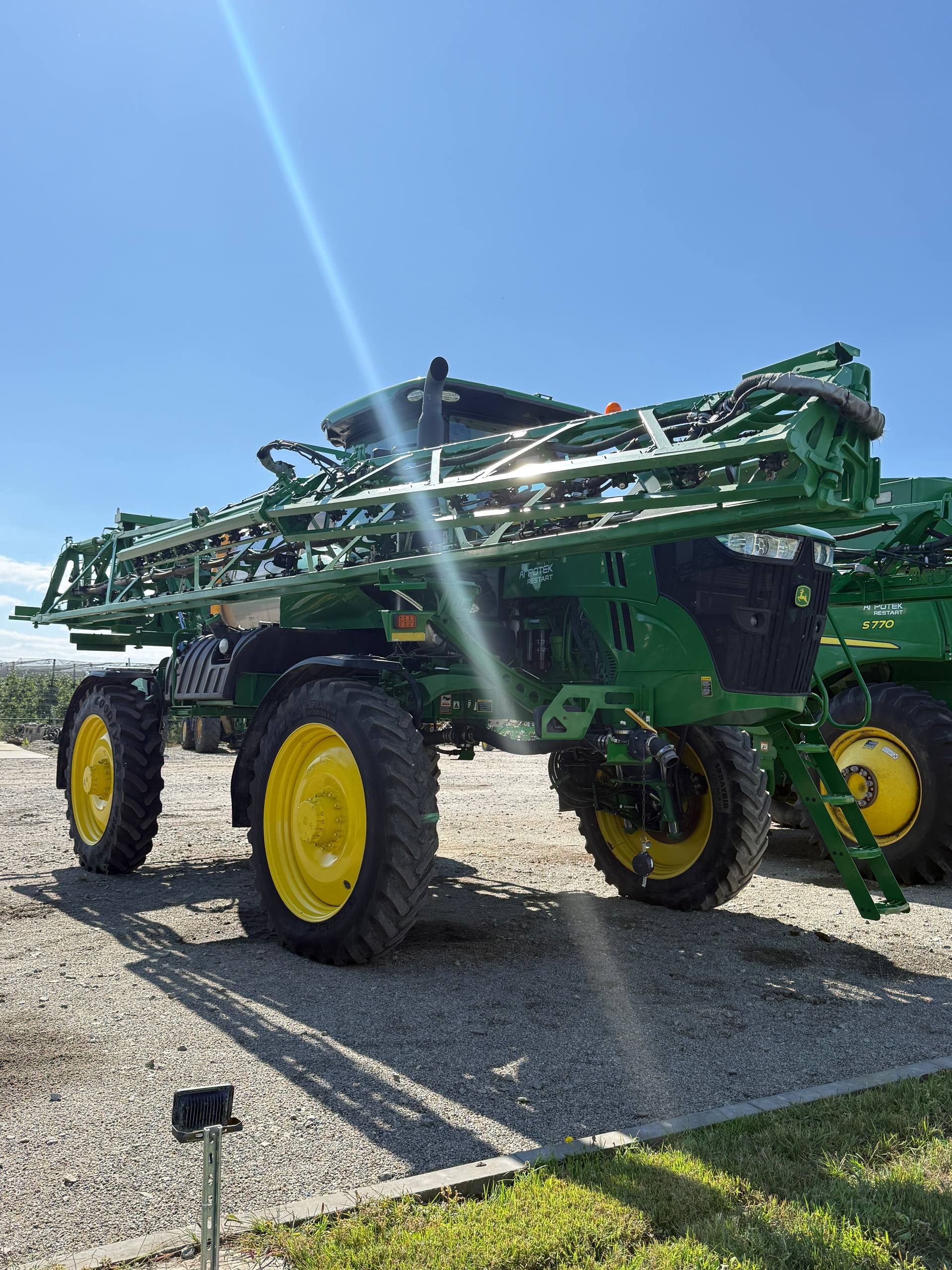 Опрыскиватель John Deere - R4038, 2021