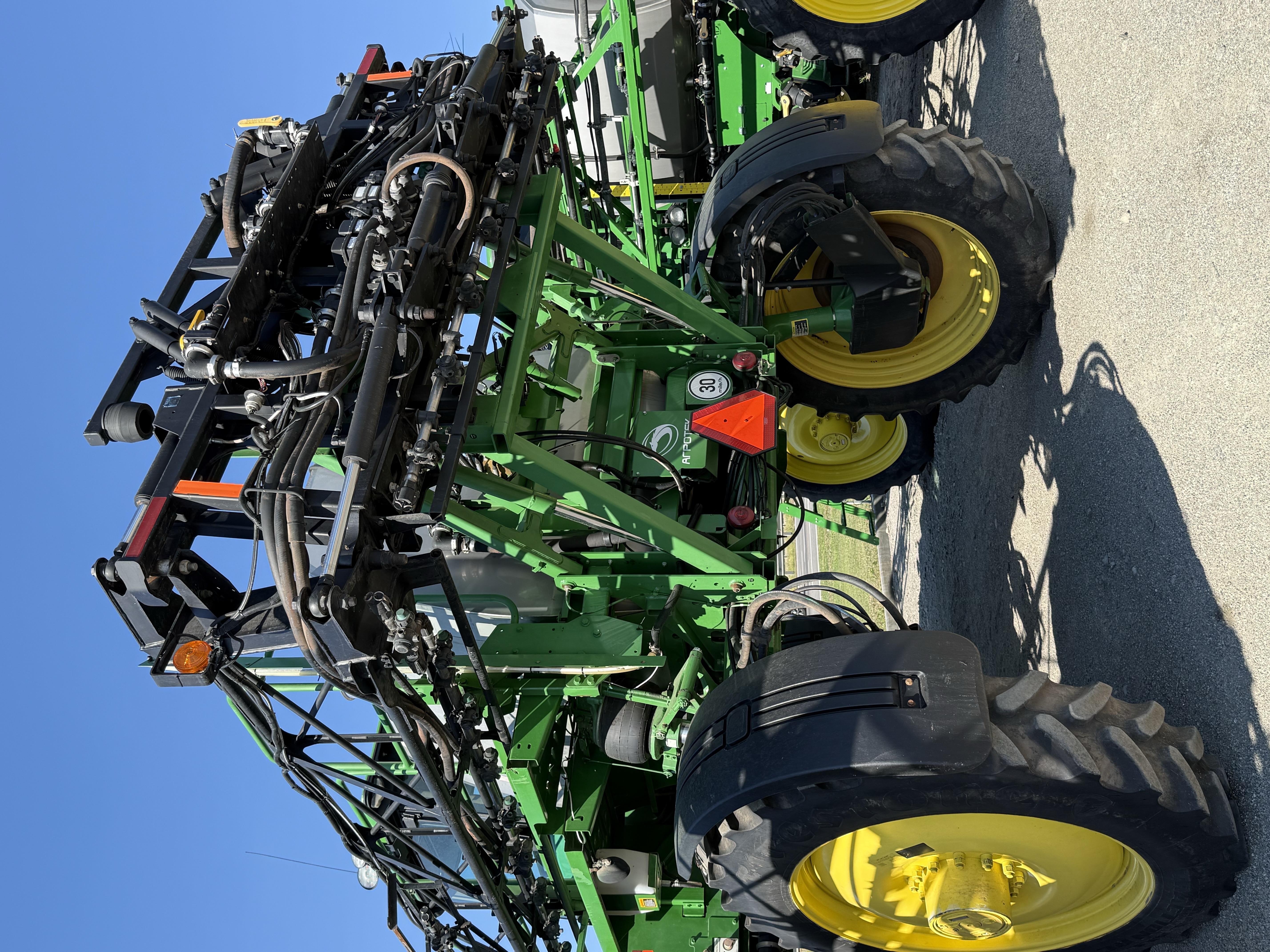 Опрыскиватель John Deere - 4830, 2012