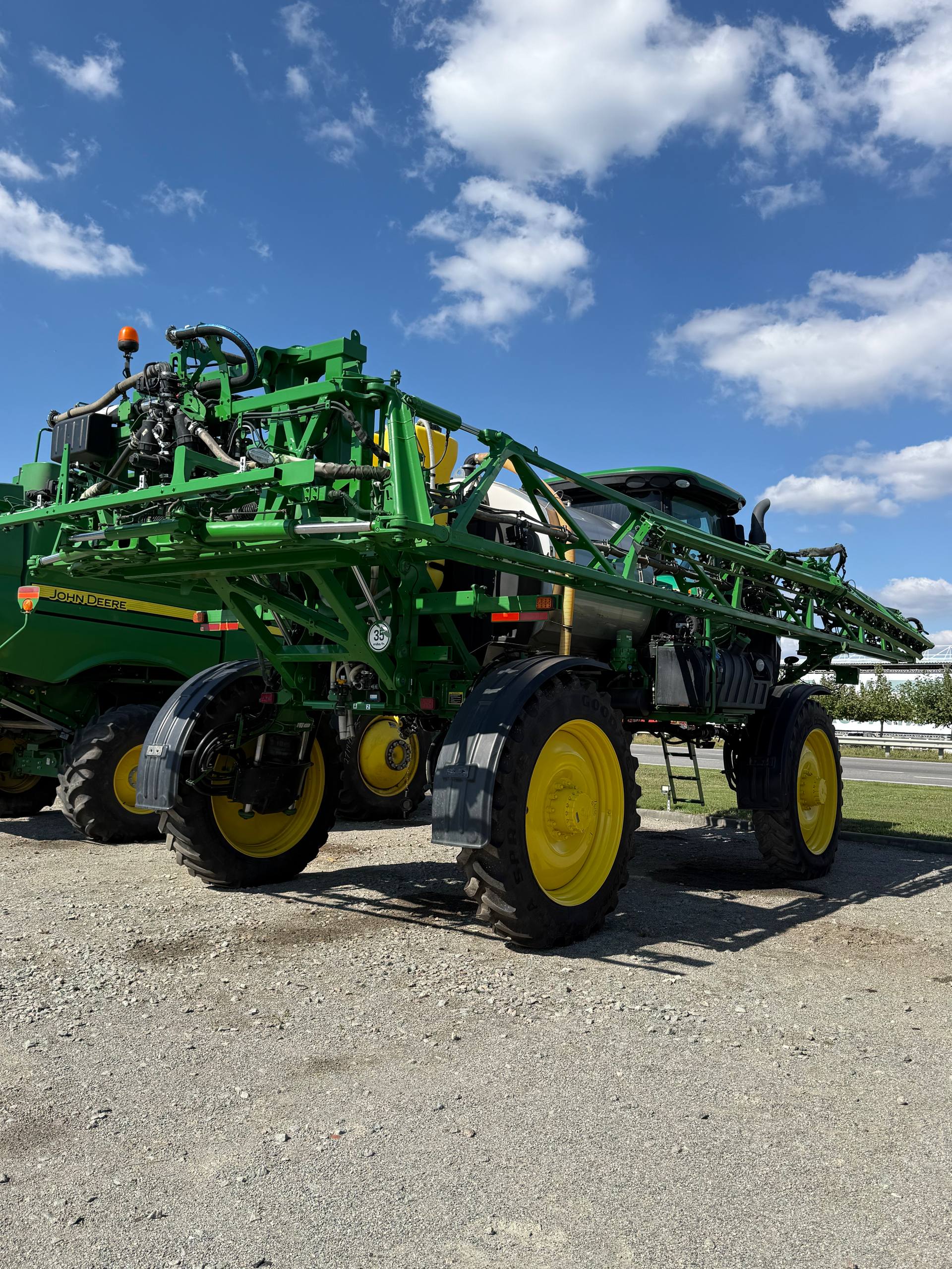 Опрыскиватель John Deere - R4038, 2021