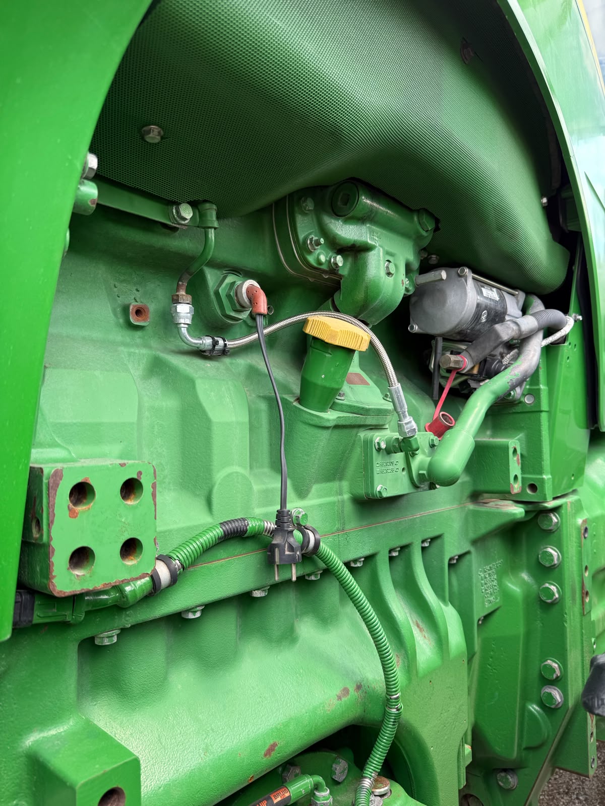 Трактор John Deere - 8335R, 2012