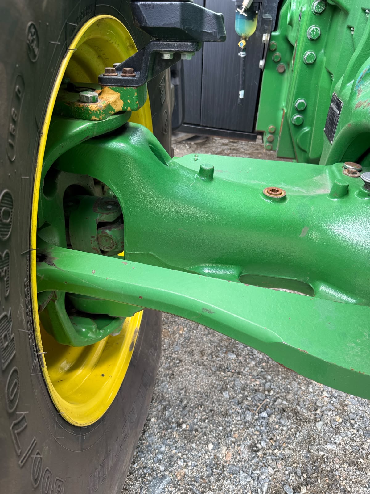 Трактор John Deere - 8335R, 2012