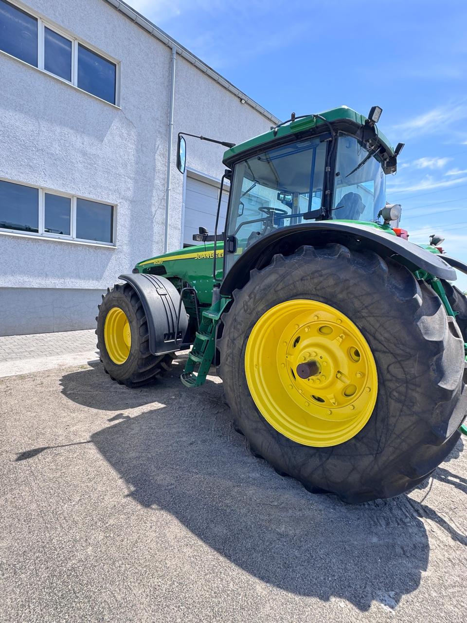 Трактор John Deere - 8520, 2004