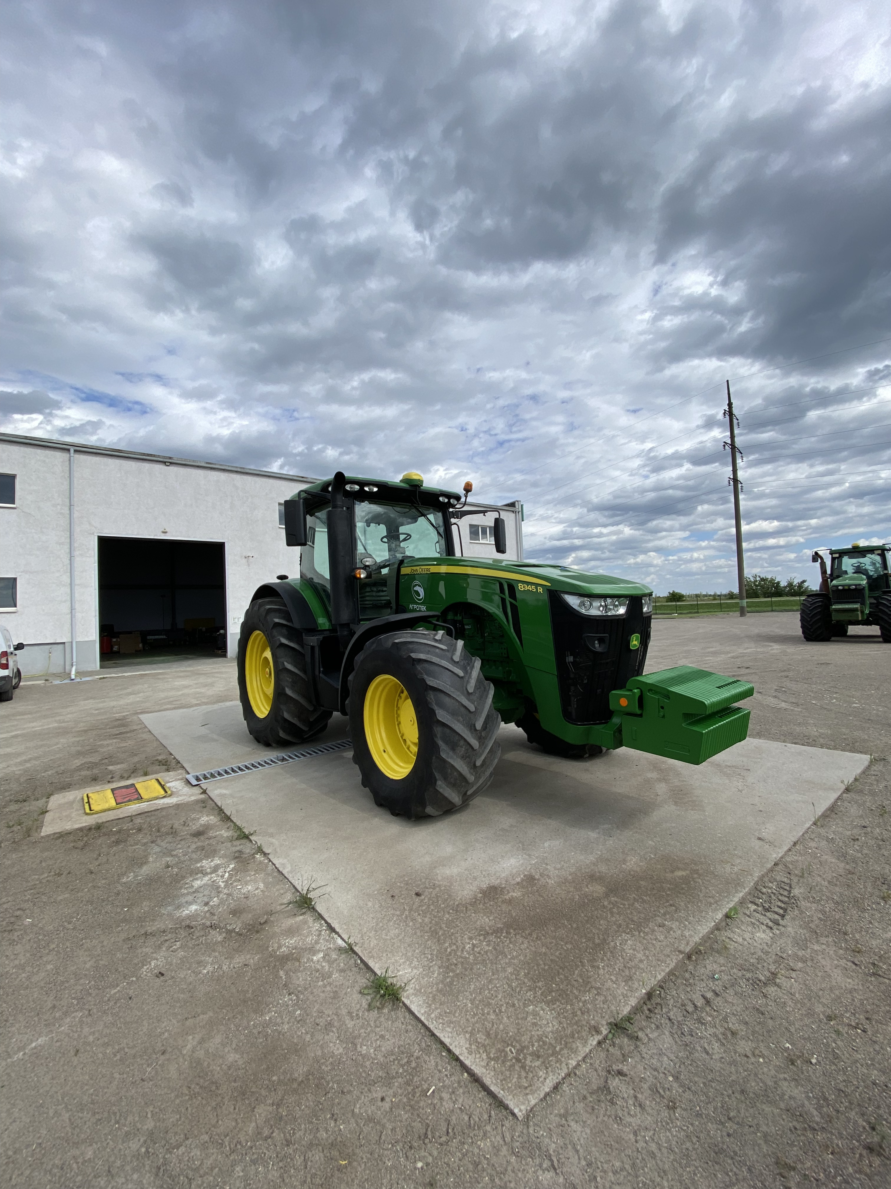 Трактор John Deere - 8345R, 2019