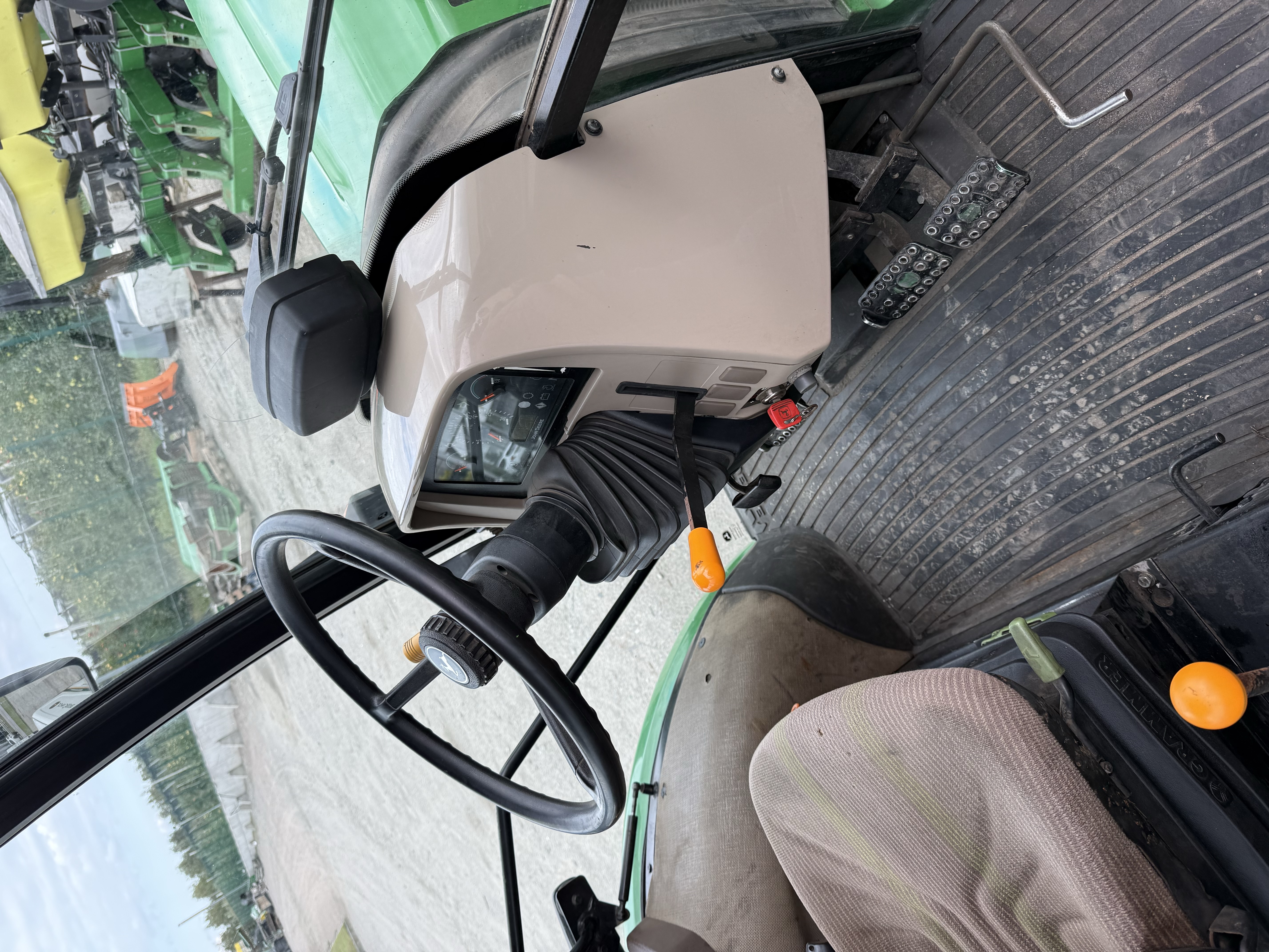Трактор John Deere - 6130D, 2012