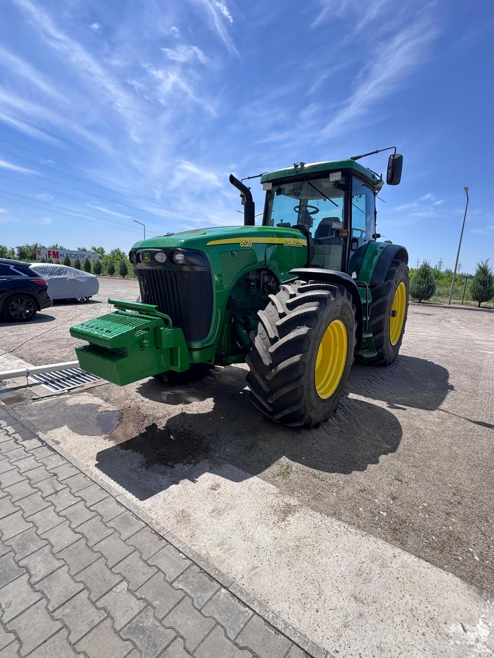 Трактор John Deere - 8520, 2004