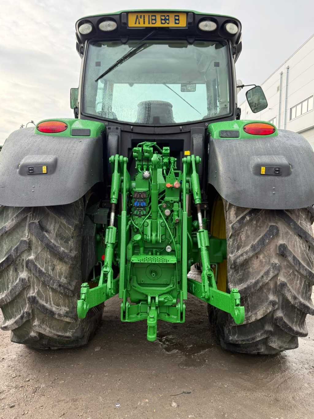 Трактор John Deere - 6215R, 2016