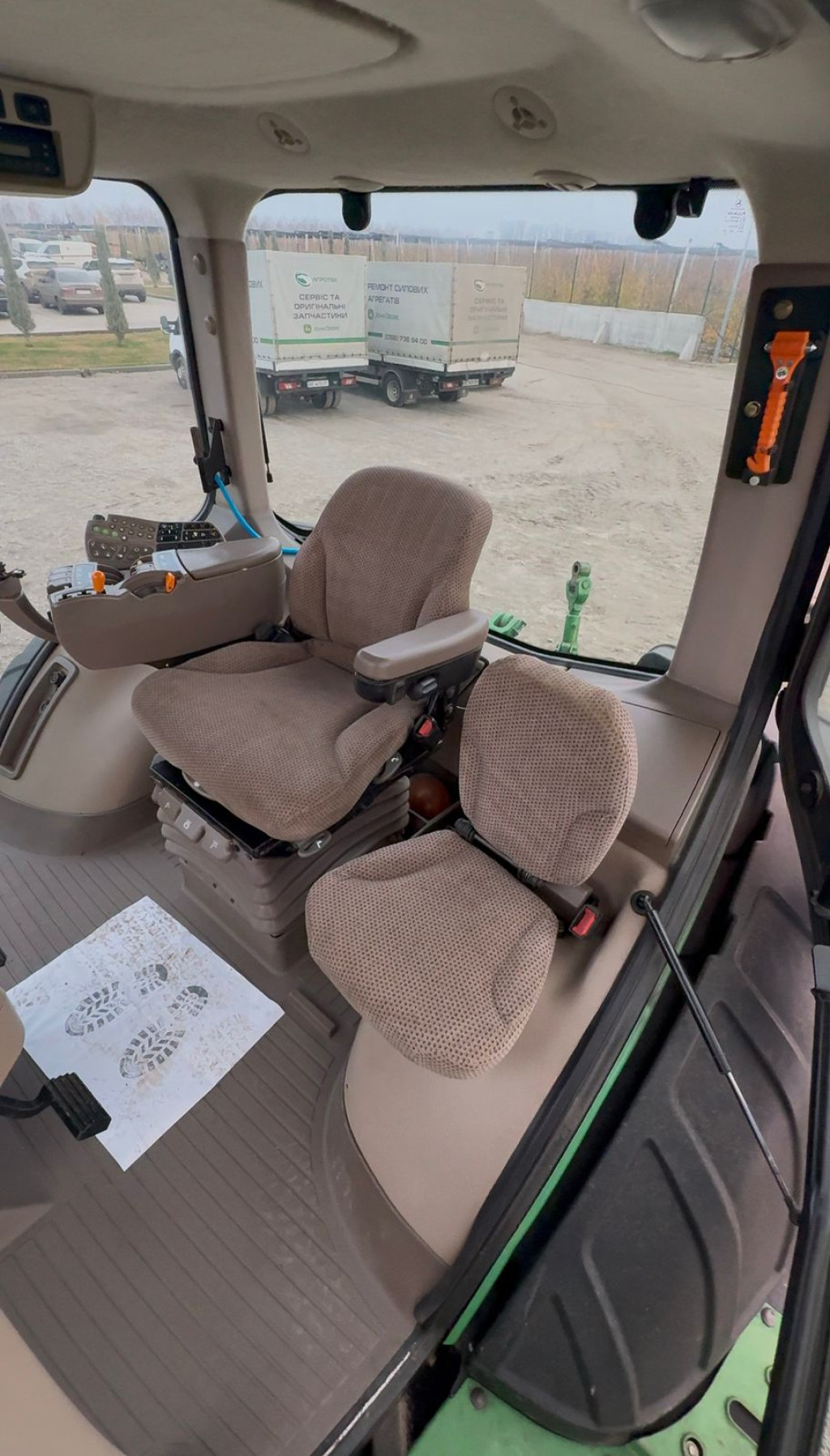 Трактор John Deere - 8335RT, 2012