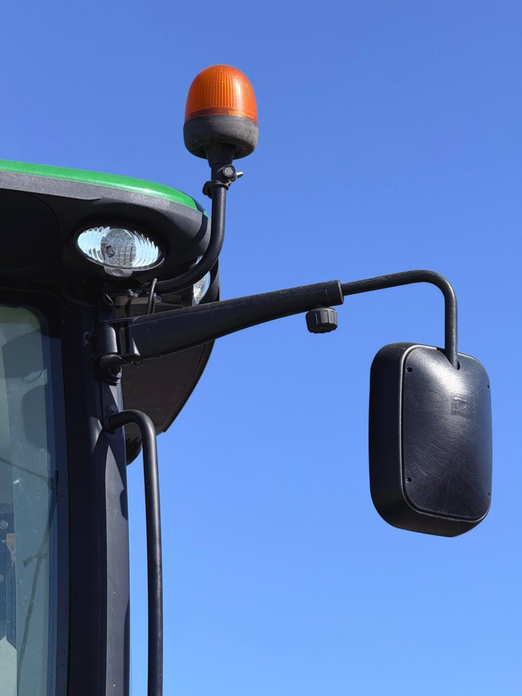 Трактор John Deere - 8310R, 2013