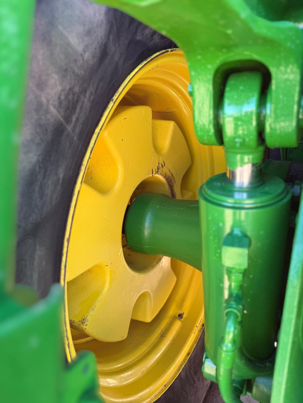 Трактор John Deere - 8310R, 2013