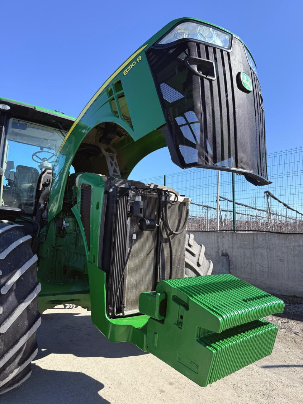 Трактор John Deere - 8310R, 2013