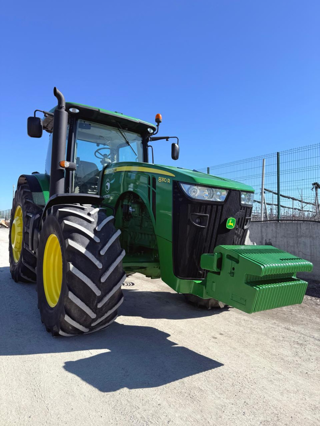 Трактор John Deere - 8310R, 2013