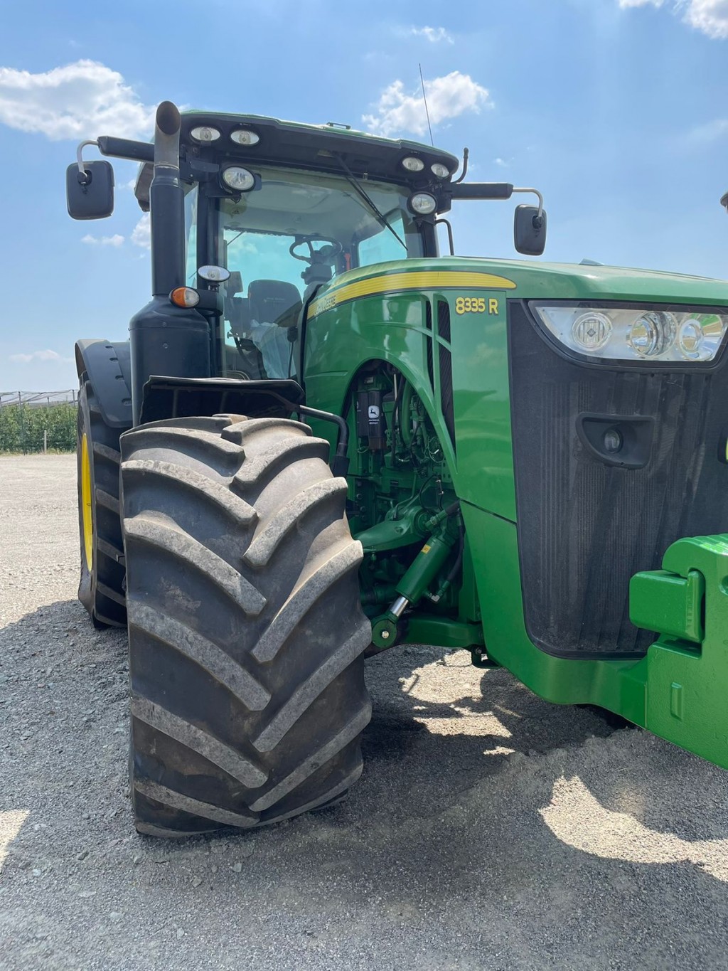 Трактор John Deere - 8335R, 2013