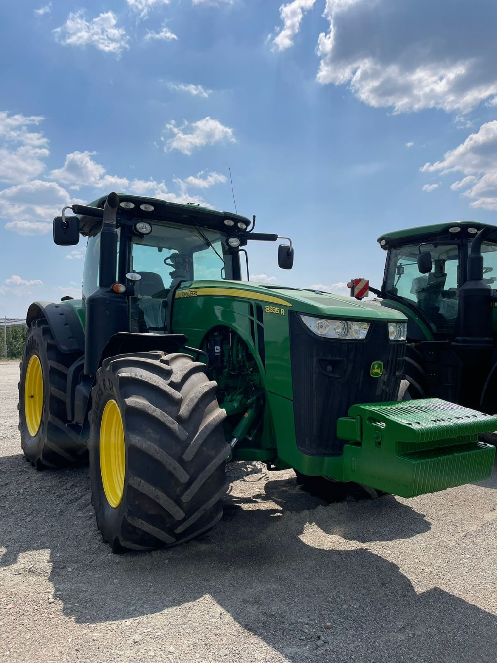 Трактор John Deere - 8335R, 2013