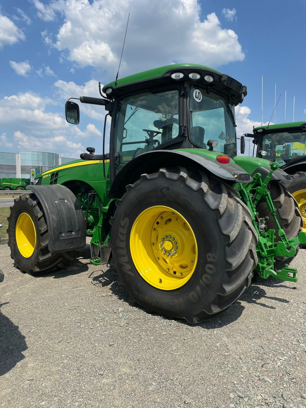 Трактор John Deere - 8335R, 2013