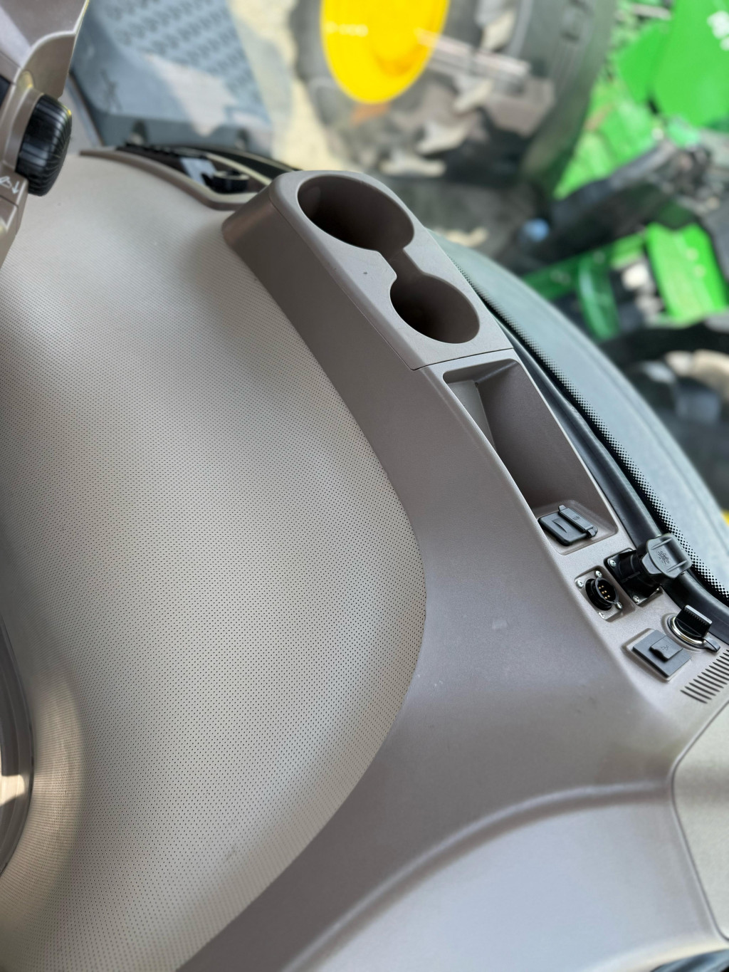 Трактор John Deere - 8320R, 2018