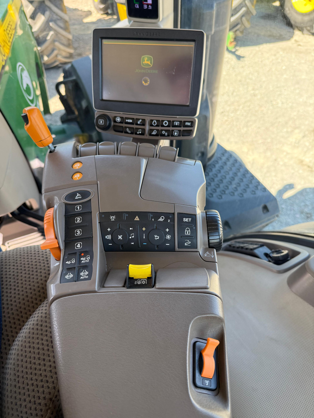 Трактор John Deere - 8370R, 2017