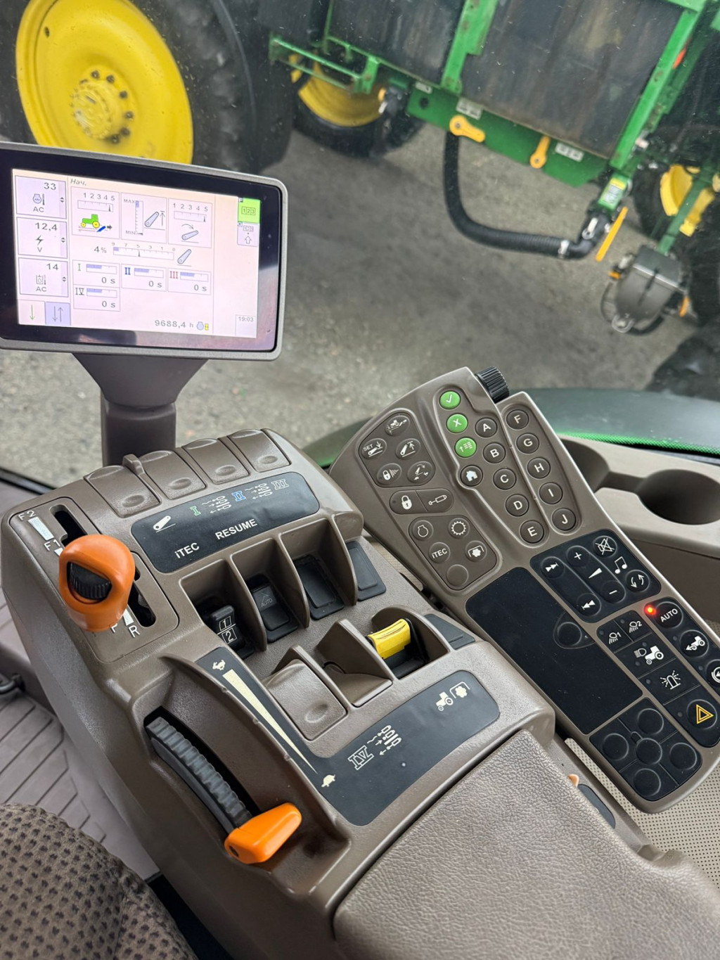 Трактор John Deere - 8345R, 2011