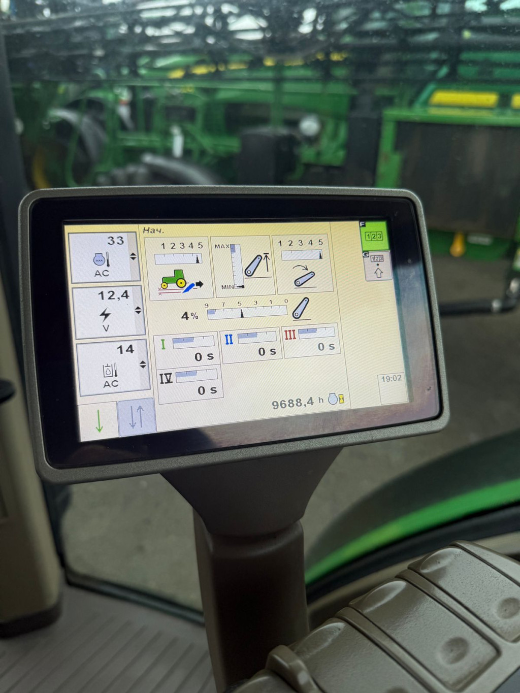 Трактор John Deere - 8345R, 2011